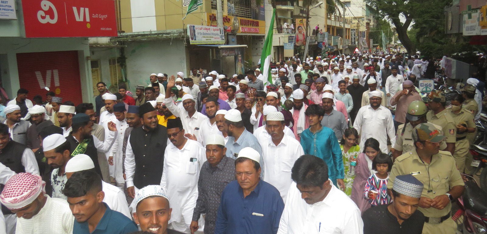 ಅದ್ಧೂರಿಯಾಗಿ ನಡೆದ ಈದ್‌ಮಿಲಾದ್ ಆಚರಣೆ