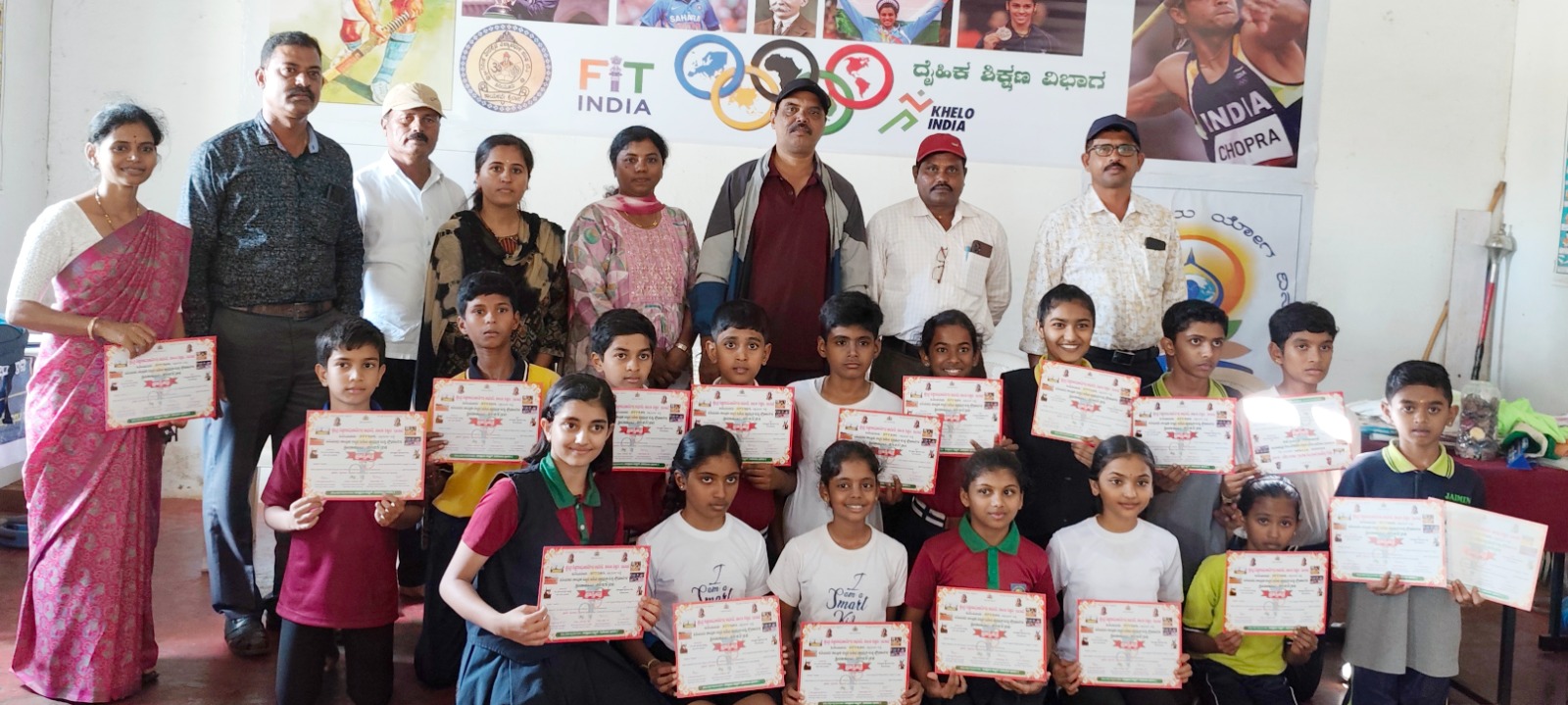 ಯೋಗ ವಿಭಾಗದಲ್ಲಿ ಪ್ರಥಮ ಸ್ಥಾನ ಪಡೆದ ಯರಬಳ್ಳಿ ಶಾಲಾ ವಿದ್ಯಾರ್ಥಿಗಳು