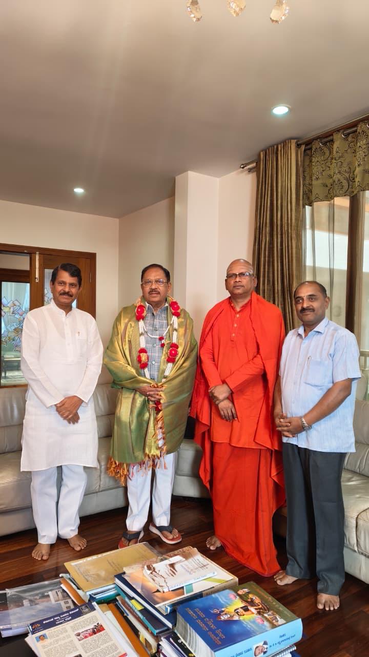 ಡಿಜೆಗೆ ಅನುಮತಿ ನೀಡುವಂತೆ ಗೃಹ ಸಚಿವರಿಗೆ ಮನವಿ ಮಾಡಿದ ಮಾದಾರಶ್ರೀ