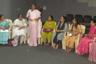 ಲೇಖಕಿಯರು ಸಮಾಜದ ಮುಖ್ಯವಾಹಿನಿಗೆ ಬರಬೇಕು- ನಿರ್ಮಲ ಮರಡಿಹಳ್ಳಿ