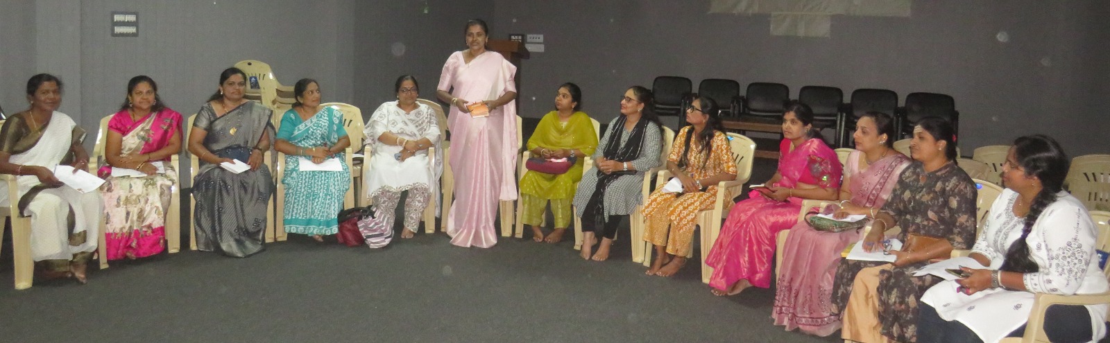 ಲೇಖಕಿಯರು ಸಮಾಜದ ಮುಖ್ಯವಾಹಿನಿಗೆ ಬರಬೇಕು- ನಿರ್ಮಲ ಮರಡಿಹಳ್ಳಿ