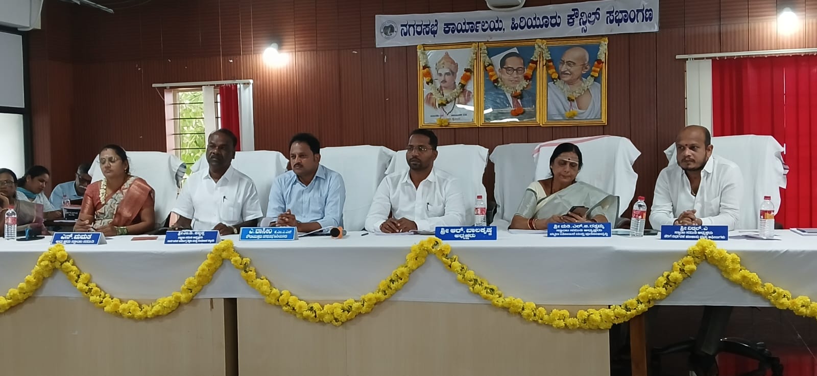 ಆಸ್ತಿ ನಗರಸಭೆಯದು ಬಾಡಿಗೆ ತಿನ್ನುವರು ರೋಟರಿ ಸಂಸ್ಥೆ ಇದ್ಯಾವ ನ್ಯಾಯ