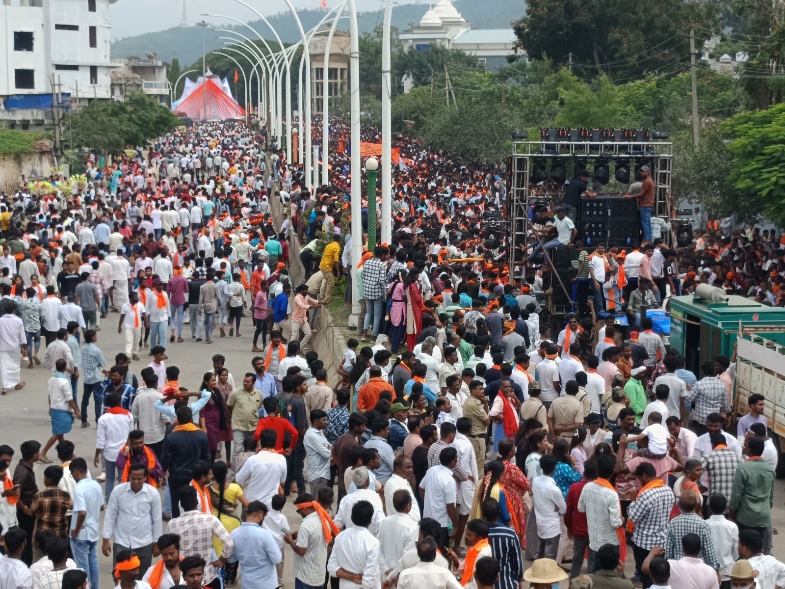 ಅದ್ಧೂರಿಯಾಗಿ ನಡೆದ ಹಿಂದೂ ಮಹಾ ಗಣಪತಿ ಶೋಭಾಯಾತ್ರೆ