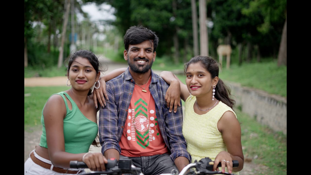 ಅಂಬಿ ಅಭಿಮಾನಿಯ ಚಿತ್ರ ಗಜೇಂದ್ರ ಕೇರಾಫ್ ದೊಡ್ಡರಸಿನಕೆರೆ