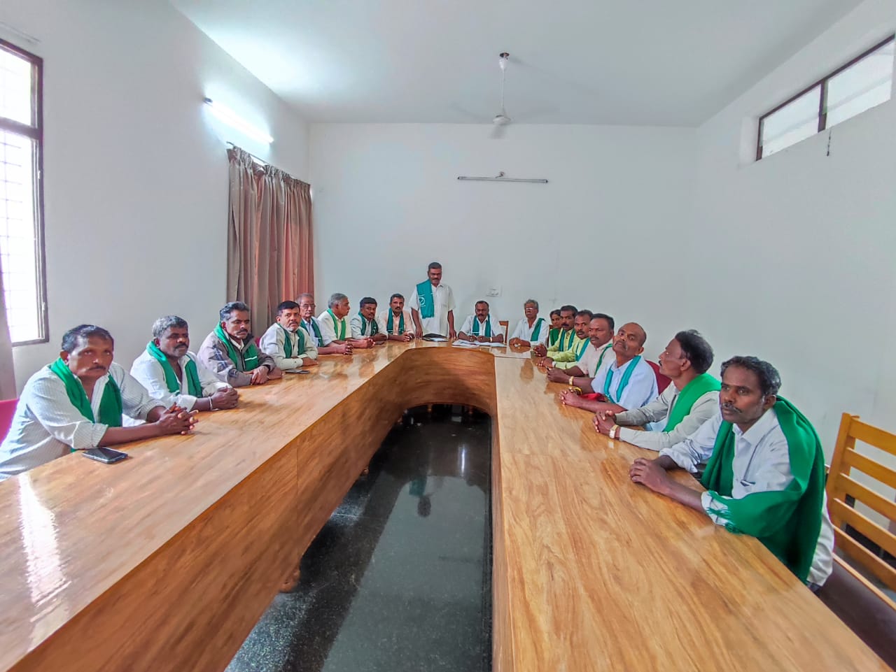 ರೈತರಿಗೆ ವಿಶೇಷ ಪ್ಯಾಕೇಜ್ ಘೋಷಣೆ ಮಾಡಿ : ಹೊರೆಕೇರಪ್ಪ