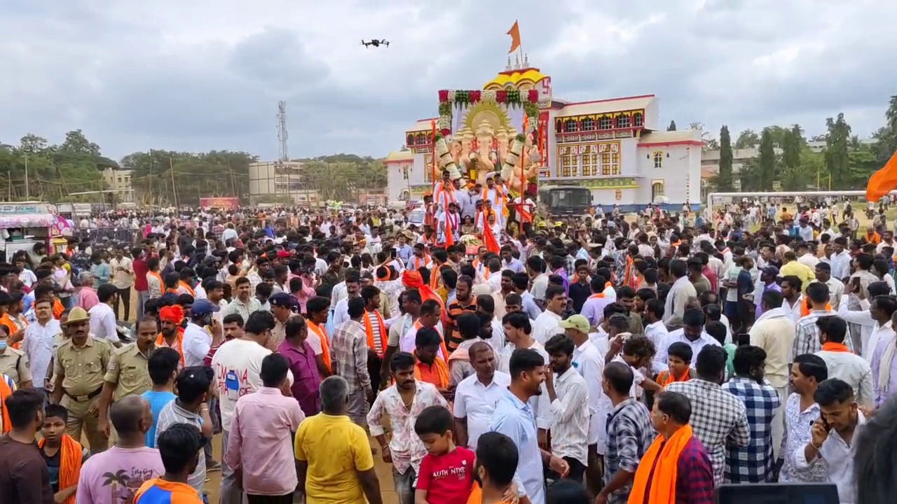 ಅದ್ಧೂರಿಯಾಗಿ ನಡೆದ ದಾವಣಗೆರೆಯ ಹಿಂದೂ ಮಹಾಗಣಪತಿ ಶೋಭಾಯಾತ್ರೆ
