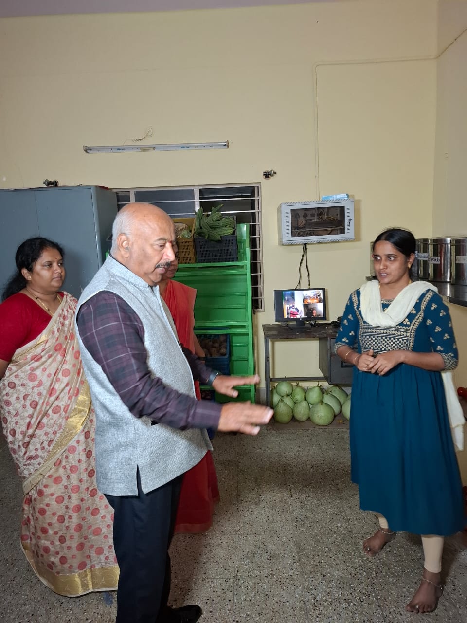 ನಗರದ ವಿವಿಧ ಭಾಗಗಳಿಗೆ ಉಪಲೋಕಾಯುಕ್ತರ ಭೇಟಿ-ಪರಿಶೀಲನೆ