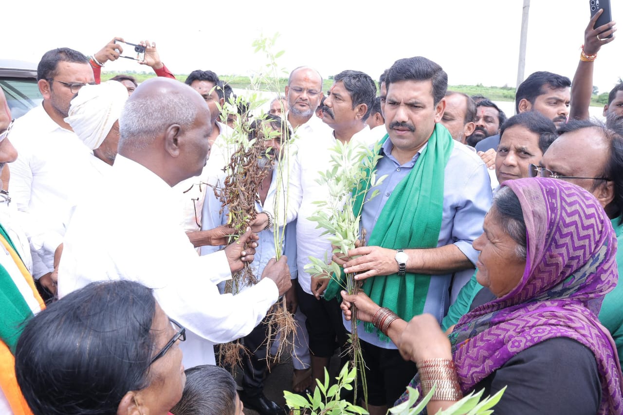 ರೈತರ ನೆರವಿಗೆ ರಾಜ್ಯ ಸರ್ಕಾರ ಕೂಡಲೇ ಧಾವಿಸಲಿ