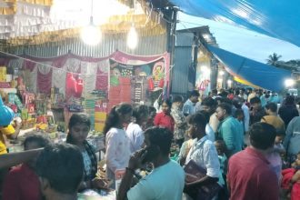 ನಿರ್ಬಂಧದ ನಡುವೆಯೂ ಪಟಾಕಿ ಮಾರಾಟ ಜೋರು