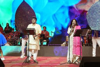 ಸತತ 12 ಗಂಟೆವರೆಗೆ 87 ಹಾಡು ಹಾಡಿದ ಮಾನಸ ಹೊಳ್ಳ