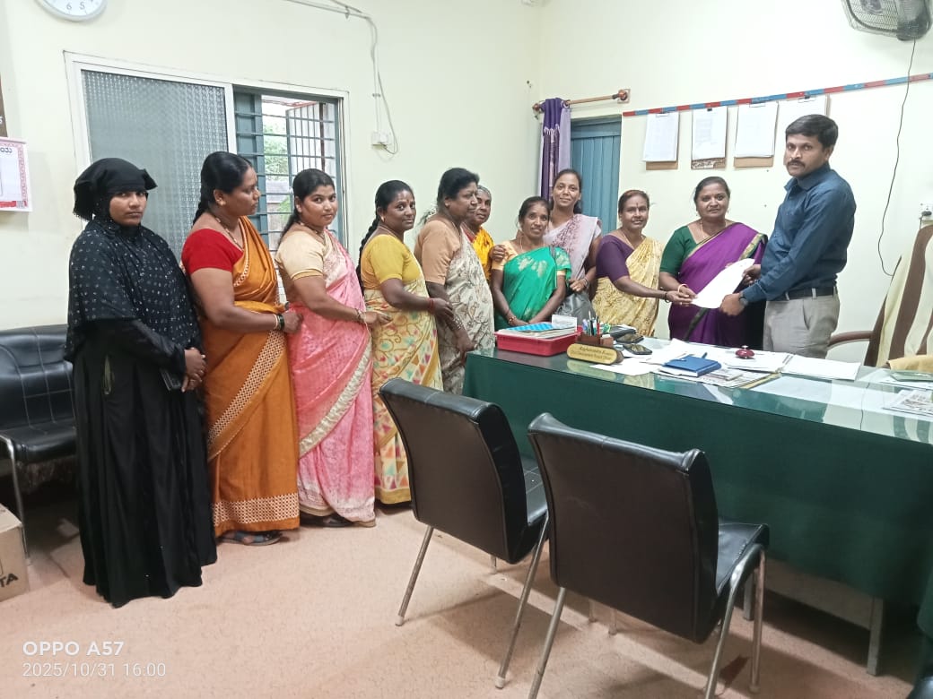 ಅಂಗನವಾಡಿ ಕಾರ್ಯಕರ್ತೆಯರಿಗೆ ಗ್ರಾಚ್ಯುಟಿ ನೀಡಲು ಒತ್ತಾಯಿಸಿ ಮನವಿ