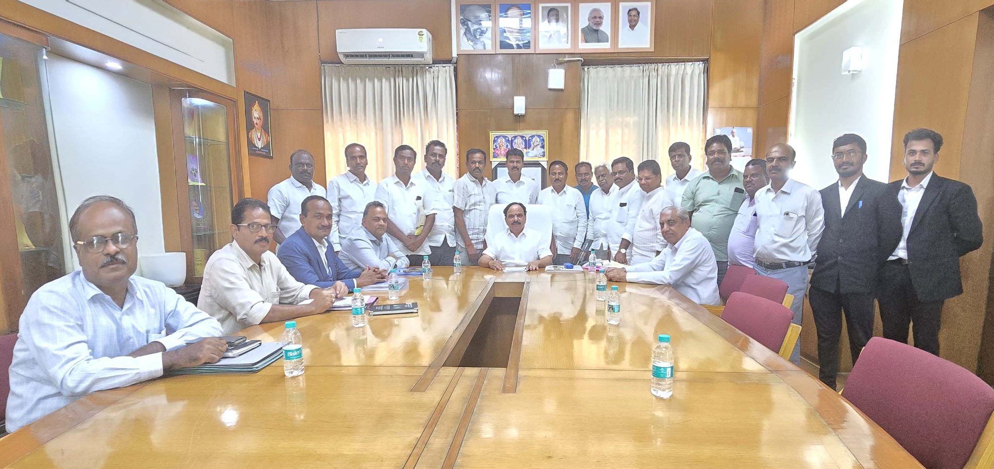 ಐಮಂಗಲ ಕೆರೆಗಳಿಗೆ ನೀರು, ಅಚ್ಚುಕಟ್ಟು ಪ್ರದೇಶಕ್ಕೆ ಹನಿ ನೀರಾವರಿ ಕಾಮಗಾರಿಗಳ ಪ್ರಗತಿ ಪರಿಶೀಲನೆ