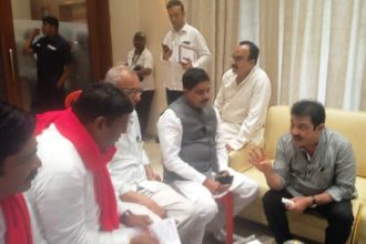 ವಸತಿ ರಹಿತರಿಗೆ ನಿವೇಶನ ನೀಡಿ ಮನೆ ಕಟ್ಟಿಸಿಕೊಡಲು ಆಗ್ರಹ