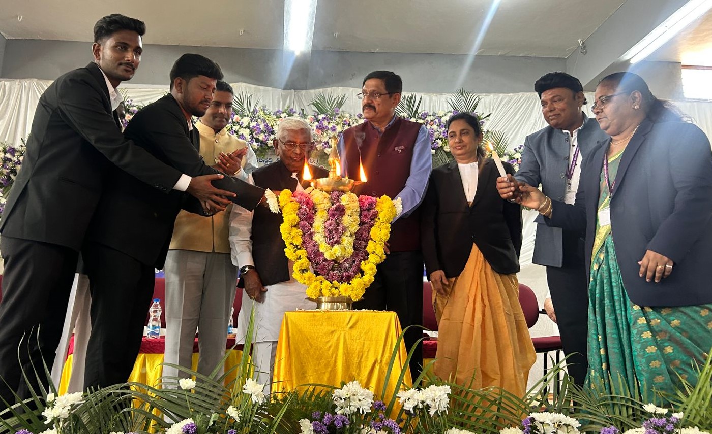 ಶ್ರಮ, ಸಮರ್ಪಣೆ, ಬದ್ದತೆ ಮೈಗೂಡಿಸಿಕೊಂಡರೆ ಯಶಸ್ಸು ಸಾಧ್ಯ