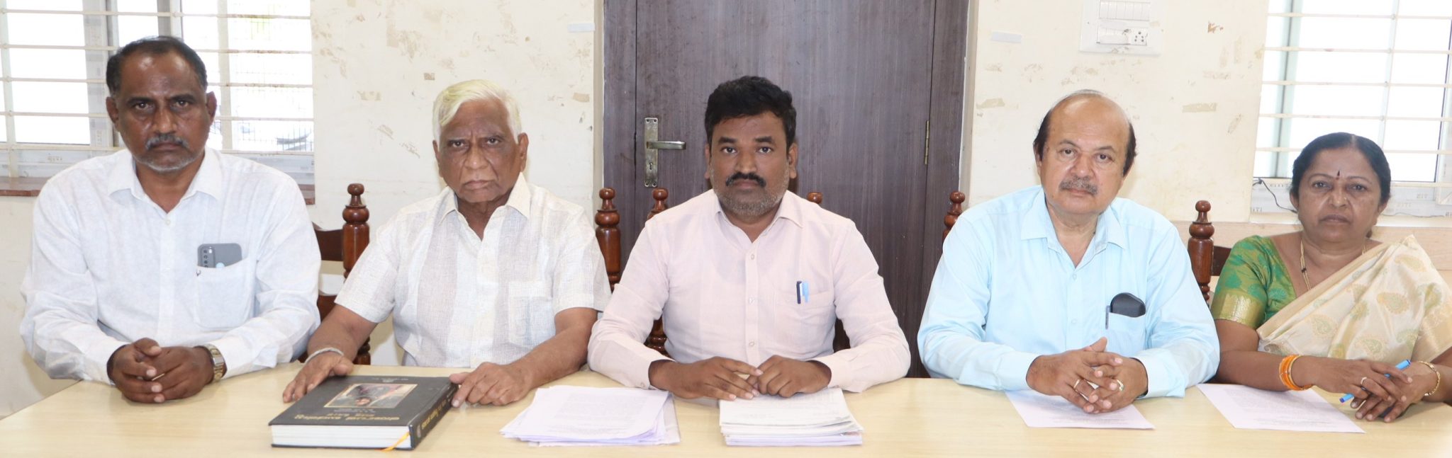 ಕಾಡಸಿದ್ದೇಶ್ವರಸ್ವಾಮಿ ಕೂಡಲೇ ಕ್ಷಮೆ ಕೇಳಬೇಕು