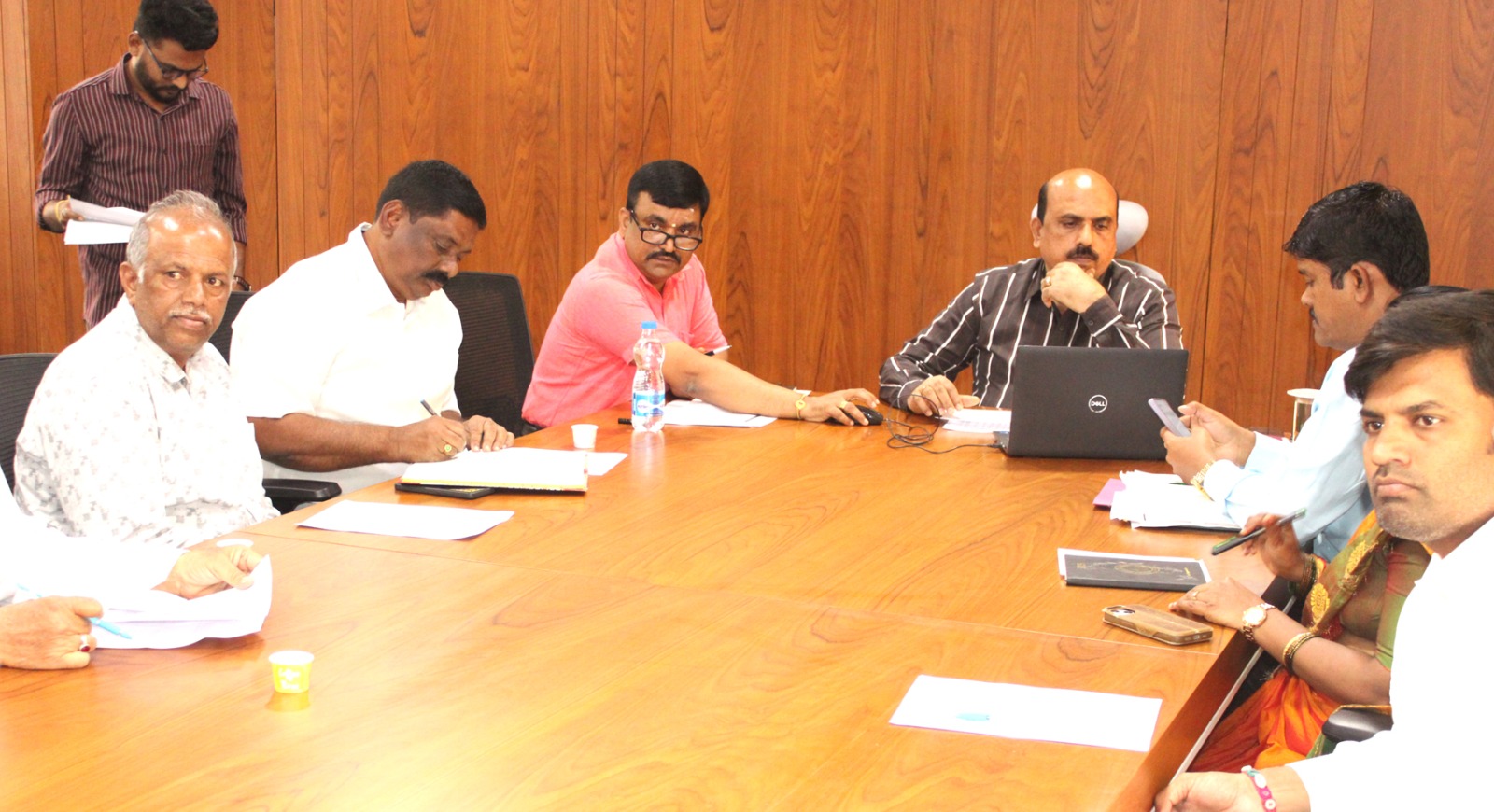 ಆಗ್ನೇಯ ಪದವೀಧರ ಕ್ಷೇತ್ರಕ್ಕೆ ಹೆಸರು ಸೇರ್ಪಡೆಗೆ ನವೆಂಬರ್-6 ರವರೆಗೆ ಅವಕಾಶ- ಜಿಲ್ಲಾಧಿಕಾರಿ ವೆಂಕಟೇಶ್