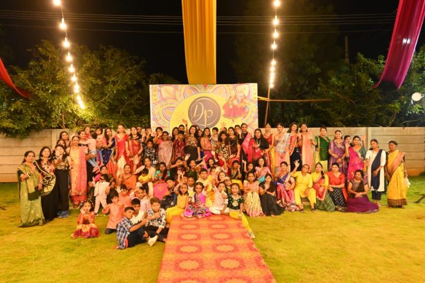 ದಿವ್ಯಶ್ರೀ ಮತ್ತು ಪ್ರಕೃತಿ ಇವರ ನೇತೃತ್ವದಲ್ಲಿ ಅದ್ಧೂರಿಯಾಗಿ ನಡೆದ ದಾಂಡಿಯಾ ನೈಟ್ಸ್..