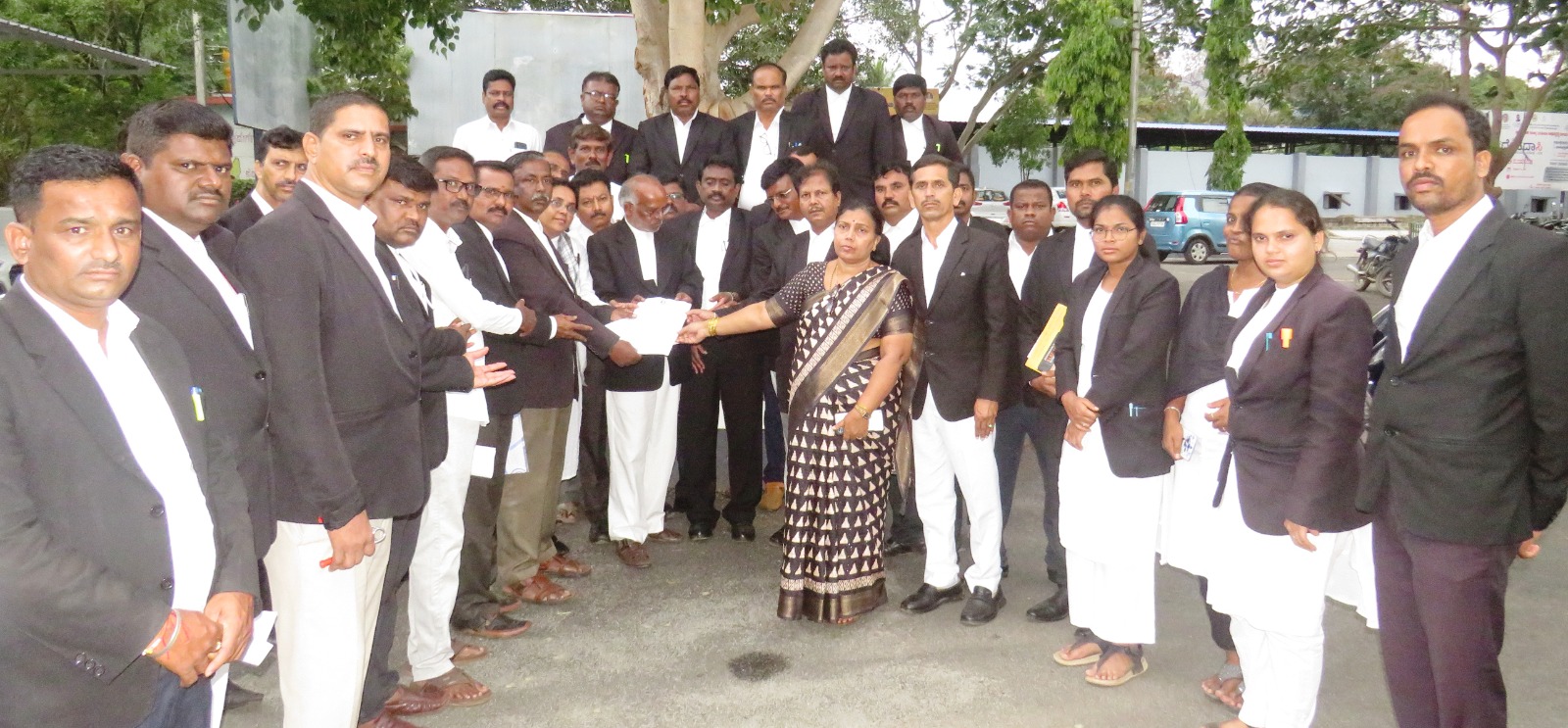 ಶೂ ಎಸೆದ ನ್ಯಾಯವಾದಿ ರಾಕೇಶ್ ಕಿಶೋರ್ ವಿರುದ್ಧ ಕಠಿಣ ಕ್ರಮಕ್ಕೆ ಒತ್ತಾಯಿಸಿ ರಾಷ್ಟ್ರಪತಿಗೆ ಪತ್ರ