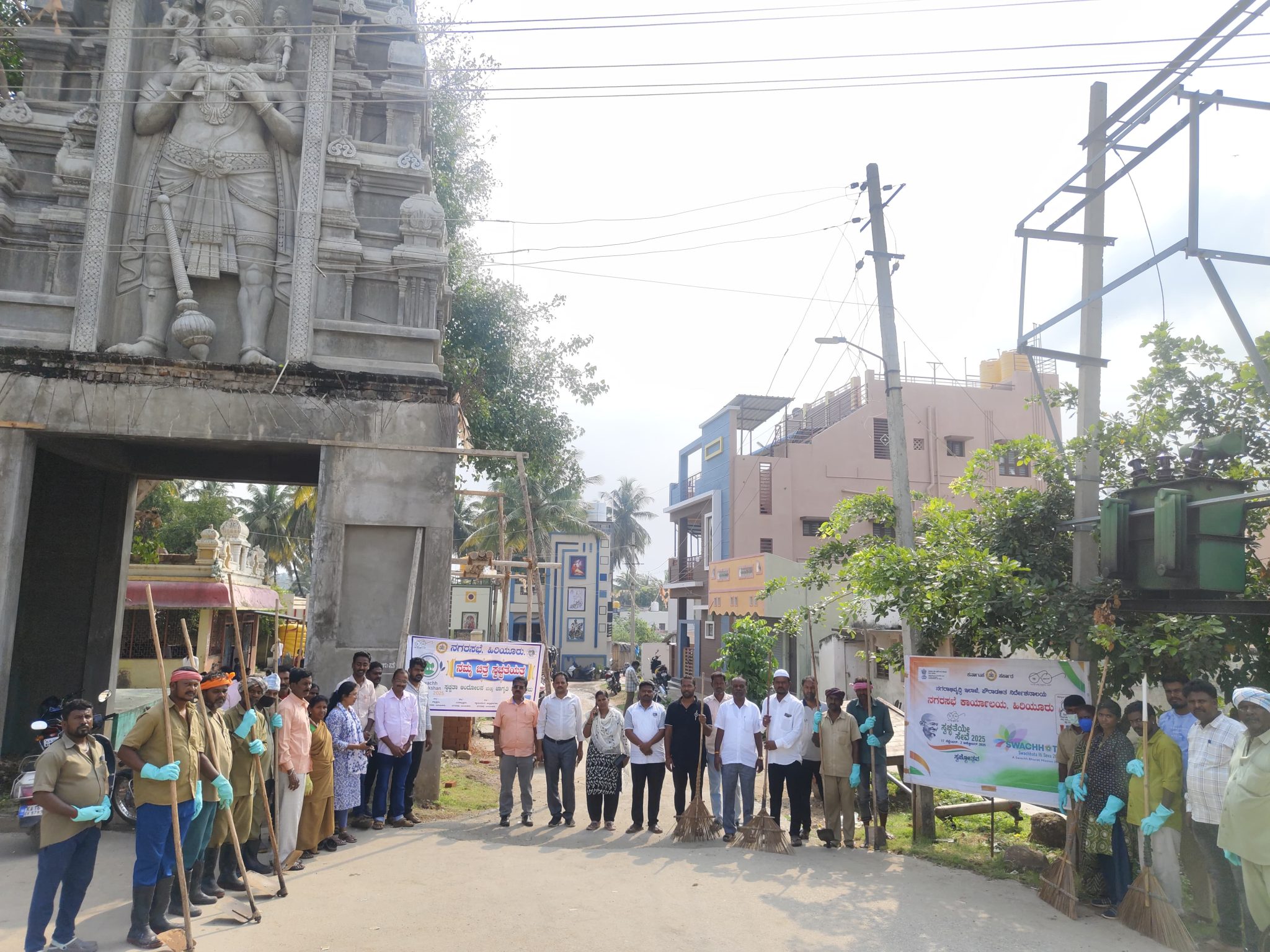 ನಗರಸಭಾ ಸದಸ್ಯರು, ಅಧಿಕಾರಿಗಳು ನಮ್ಮ ಚಿತ್ತ ಸ್ವಚ್ಛತೆಯತ್ತ ಭಾಗಿ