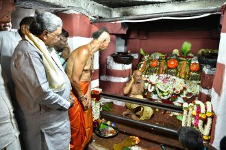 ಶ್ರಮಿಕ ವರ್ಗದ ಭಕ್ತರಿಗೆ ಸುಗಮ ದರ್ಶನದ ವ್ಯವಸ್ಥೆ: ಸಿಎಂ ಎದುರೇ ಅಪಾರ ಮೆಚ್ಚುಗೆ