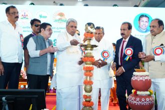 ಐದು ಕೆಜಿ ಅಕ್ಕಿ, ಐದು ಕೆಜಿ ಬೇಳೆ ಕಾಳು ಕೊಡಲು ತೀರ್ಮಾನ:ಸಿಎಂ