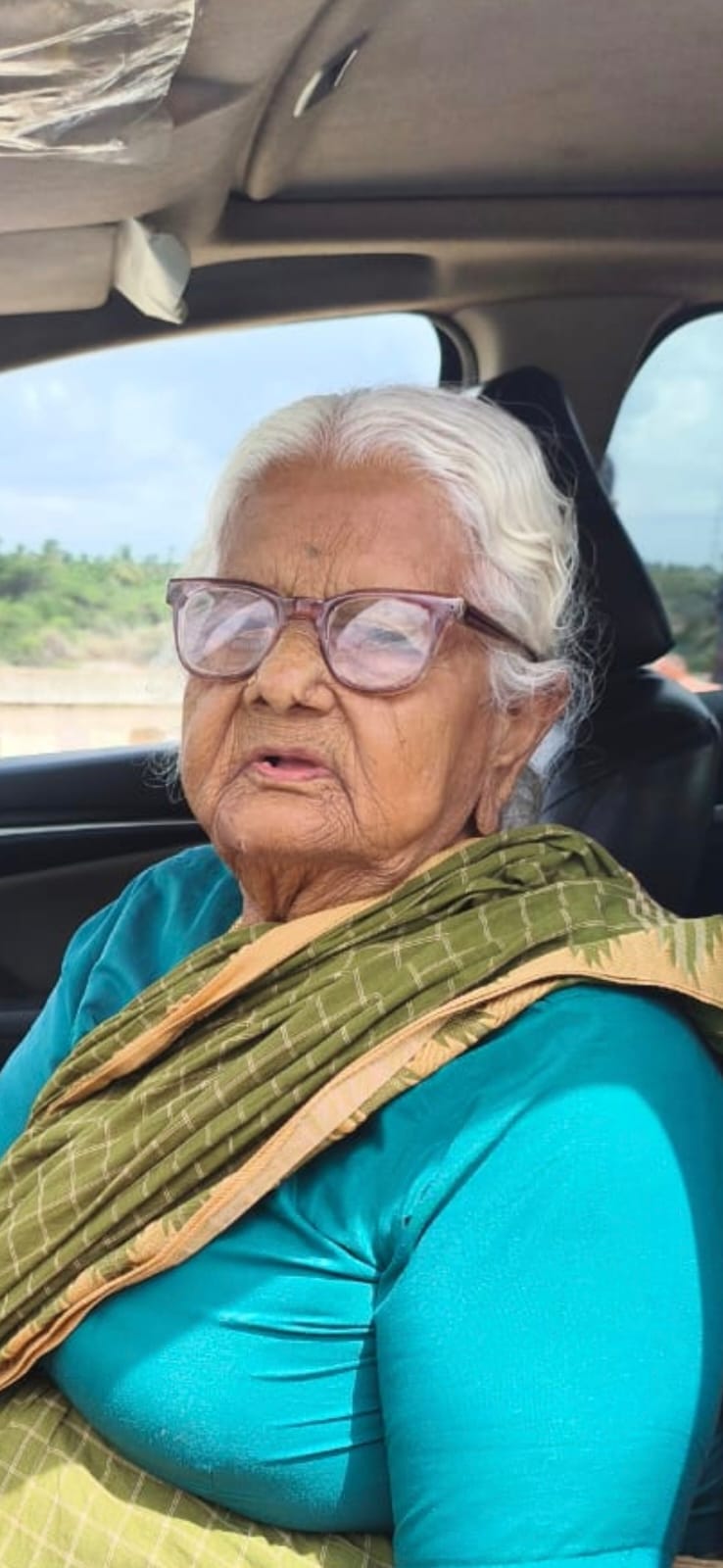 ನಿರ್ಮಿತಿ ಕೇಂದ್ರದ ನಿಕಟಪೂರ್ವ ಪಿಡಿ ಮೂಡಲಗಿರಿಯಪ್ಪ ಇವರ ತಾಯಿ ಹಾಲಜ್ಜಿ ಇನ್ನಿಲ್ಲ