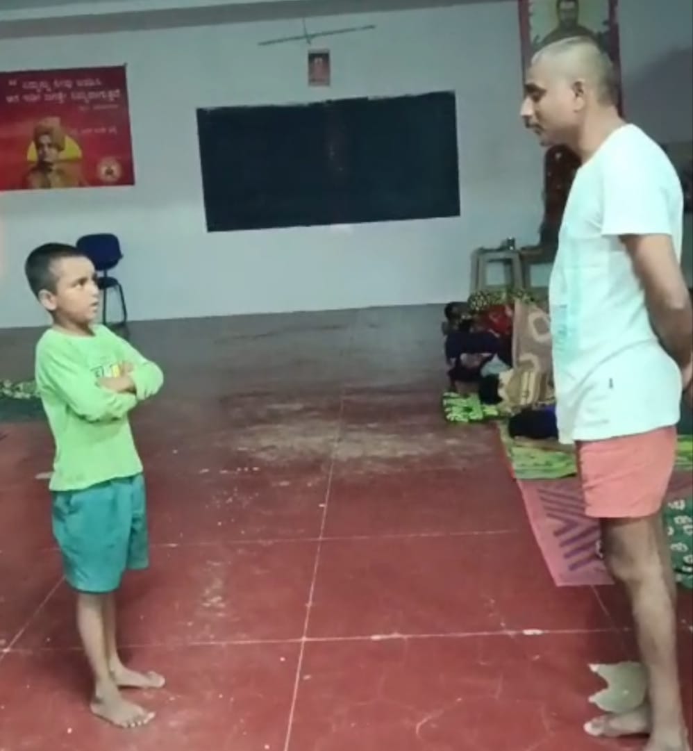 ವಿದ್ಯಾರ್ಥಿ ಫೋನ್ ಮಾಡಿದ್ದಕ್ಕೆ ರಾಕ್ಷಸನಂತೆ ವರ್ತಿಸಿದ ಶಿಕ್ಷಕನ ಬಂಧನ