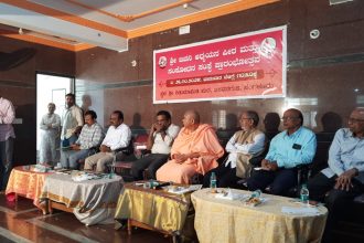 ಚರ್ಮ ಶುದ್ಧಿಗಿಂತ ಅಂತರಂಗ ಶುದ್ಧಿಗೆ, ಸಾಮಾಜಿಕ ಶುದ್ಧಿಗೆ ಮಹತ್ವ ನೀಡಿದ ಶ್ರೀಗಳು: ಕೆ.ವಿ.ಪಿ