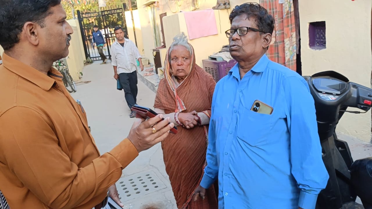 ದೆಹಲಿಯಲ್ಲಿ ಕಡು ಬಡತನದಲ್ಲಿರುವ ಕನ್ನಡದ ಕುಟುಂಬಗಳ ಕನ್ನಡಿ