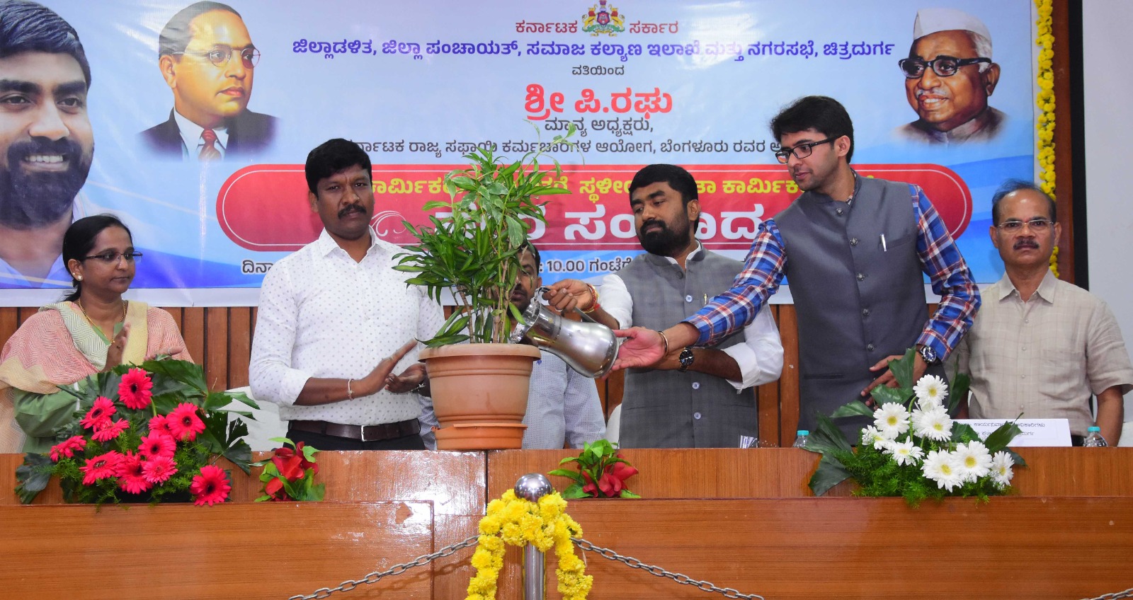 ನೇಮಕಾತಿ ಆದೇಶ ನೀಡಲು ಕಾರ್ಮಿಕರ ಮನವಿ