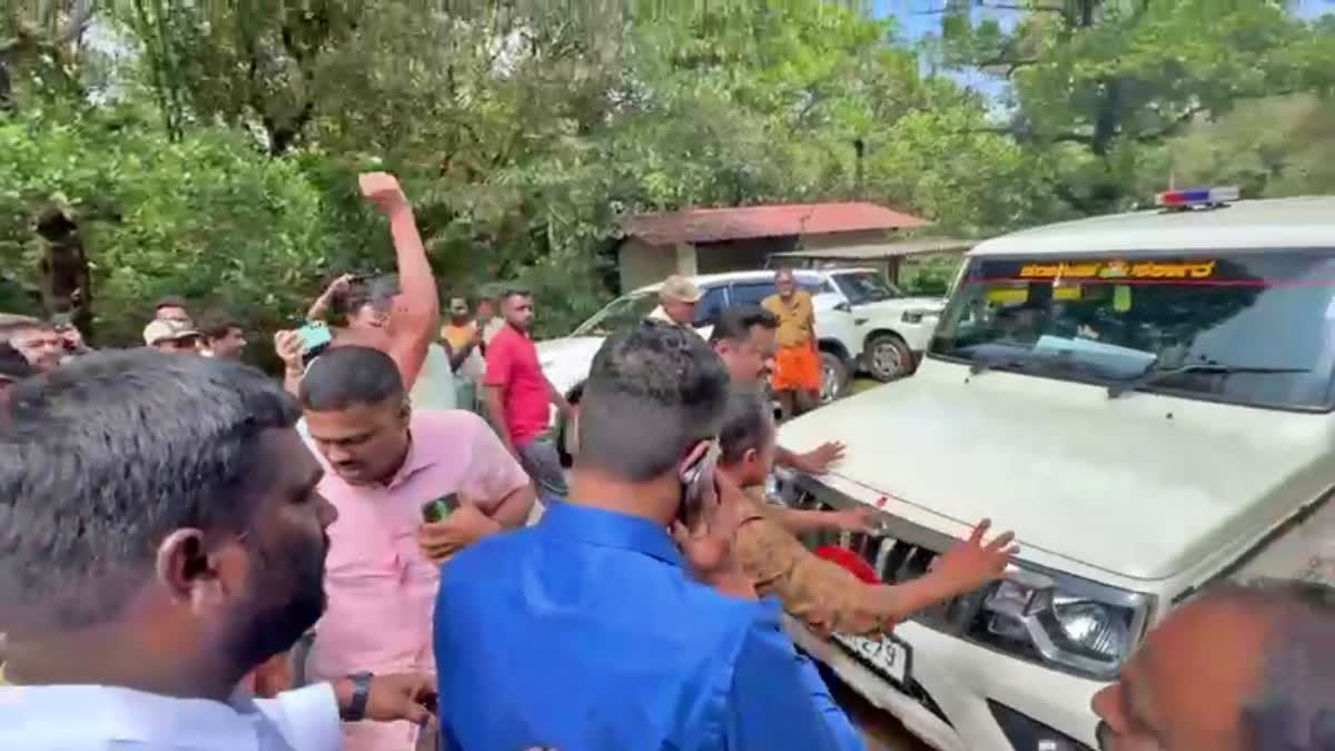 ಕಾಡಾನೆ ದಾಳಿಗೆ ಇಬ್ಬರ ಸಾವು, ತಹಶೀಲ್ದಾರ್ ಜೀಪು ತಡೆದು ಪ್ರತಿಭಟಿಸಿದ ಸ್ಥಳೀಯರು