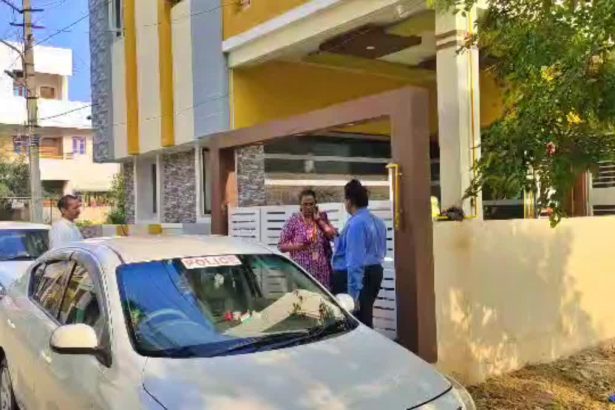 ಭ್ರಷ್ಟ ಅಧಿಕಾರಿಗಳ ಮನೆ ಕಚೇರಿಗಳ ಮೇಲೆ ಲೋಕಾ ದಾಳಿ