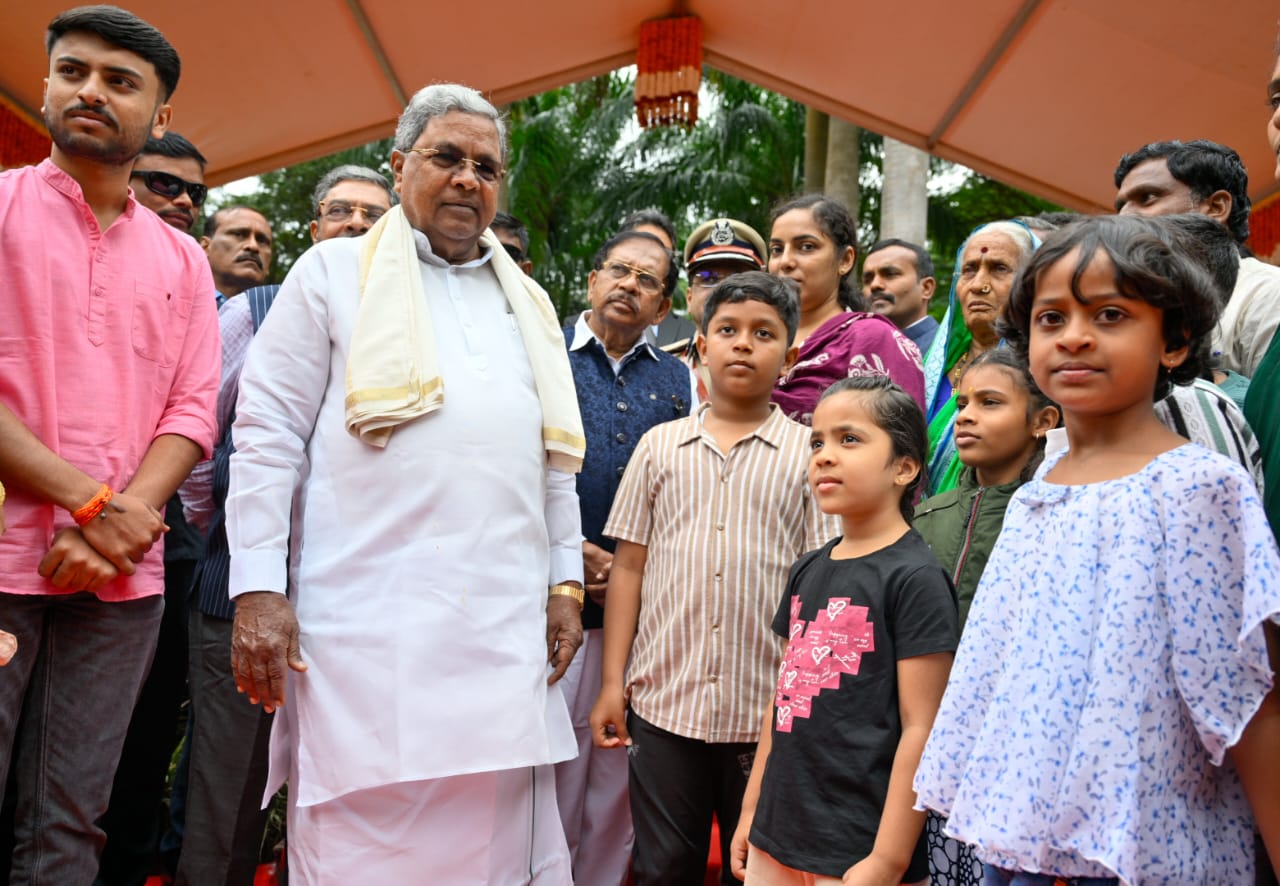 ಶ್ರಮಿಸುವ ಜನಮುಖಿ ಶಾಸಕ ದಿನೇಶ್ ಗುಂಡೂರಾವ್: ಸಿ.ಎಂ ಮೆಚ್ಚುಗೆ