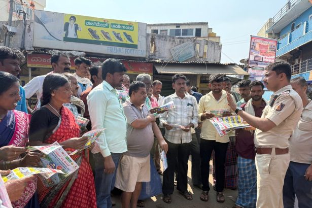 ಸಂಚಾರಿ ನಿಯಮ ಪಾಲಿಸಿ ಅಮೂಲ್ಯ ಜೀವ ರಕ್ಷಿಸಿಕೊಳ್ಳಿ-ಪಿಎಸ್ಐ ಪ್ರಸಾದ್