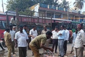 ಪಾದಚಾರಿಗಳು ಓಡಾಡುವ ರಸ್ತೆಯಲ್ಲಿದ್ದ ಗೂಡಂಗಡಿಗಳ ತೆರವು