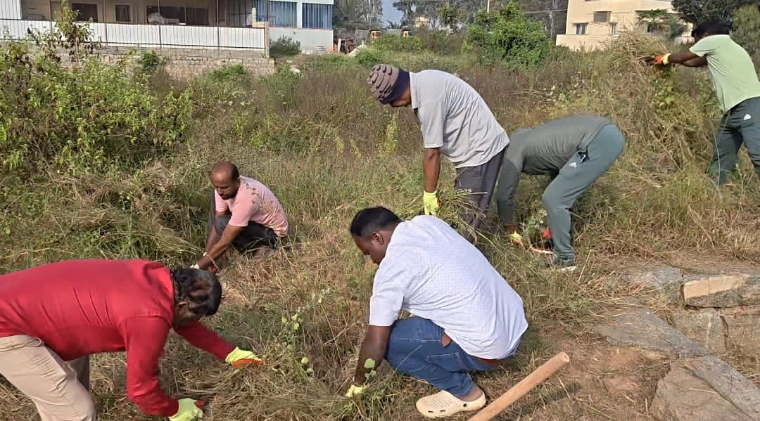 ಬೊಮ್ಮಲಿಂಗೇಶ್ವರ ದೇವಾಲಯದ ಕಲ್ಯಾಣಿ ಸ್ವಚ್ಚತಾ ಕಾರ್ಯ