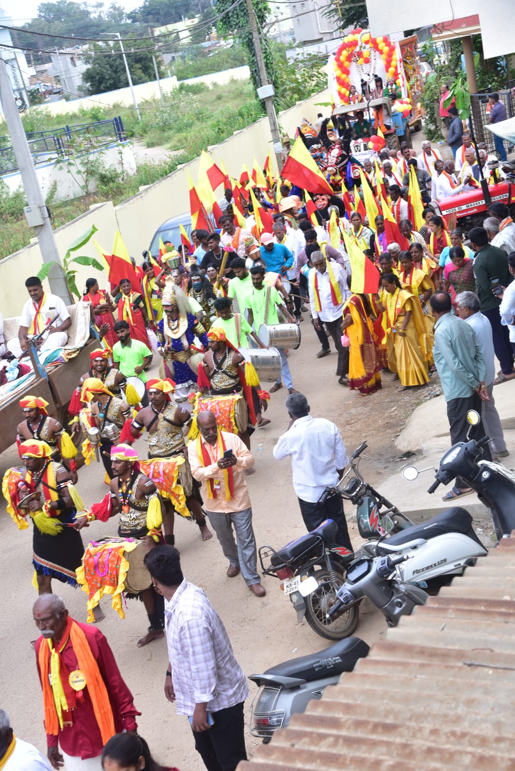 ಕನ್ನಡ ರಾಜ್ಯೋತ್ಸವ ಹಾಗೂ ಕಲಾವಿದರ ಸಾಂಸ್ಕೃತಿಕ ಹಬ್ಬಕ್ಕೆ ಚಾಲನೆ