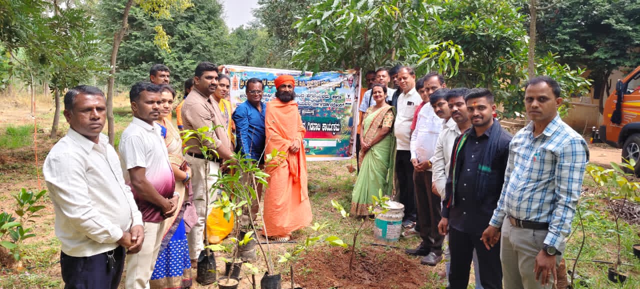 ವೀರೇಂದ್ರ ಹೆಗಡೆಯವರ ಹುಟ್ಟು ಹಬ್ಬದ ಪ್ರಯುಕ್ತ ಸಾಮಾಜಿಕ ಅರಣ್ಯಿಕರಣಕ್ಕೆ ಚಾಲನೆ