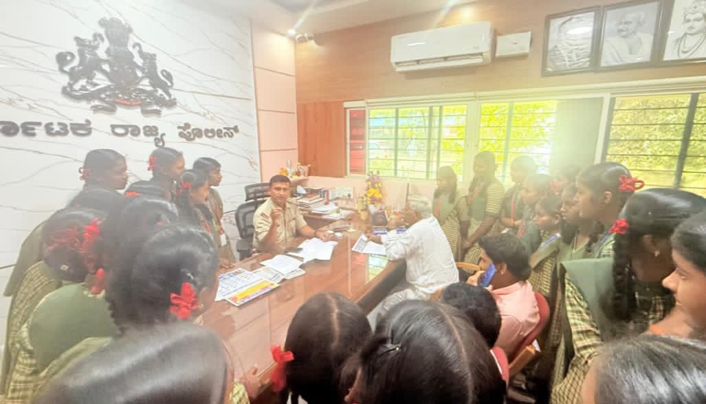 ವಿದ್ಯಾರ್ಥಿಗಳಿಗಾಗಿ ಏರ್ಪಡಿಸಿದ್ದ ತೆರೆದ ಮನೆ ಕಾರ್ಯಕ್ರಮ