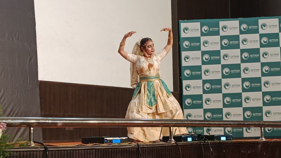 ಪ್ರಸಿದ್ಧ ಅಸ್ಸಾಮಿ ನೃತ್ಯಶಿಲ್ಪಿ ಡಾ.ಅನ್ವೇಸಾ ಮಹಂತ‌ ಅವರಿಂದ ವಿಶೇಷ ಸಾಂಸ್ಕೃತಿಕ ಕಾರ್ಯಕ್ರಮ