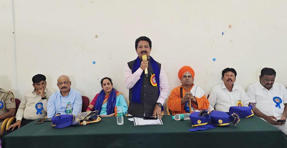 ಏಕಾಂಗಿಯಾಗಿ ಏಳುಸುತ್ತಿನ ಕೋಟೆ ರಕ್ಷಿಸಿದ ಕೀರ್ತಿ ಒನಕೆ ಓಬವ್ವಳದ್ದು: ಶಾಸಕ ರಘುಮೂರ್ತಿ