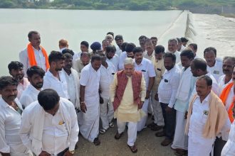 ಪಗಡಲಬಂಡೆ ಬ್ಯಾರೇಜ್‌ಗೆ ಬಾಗಿನ ಅರ್ಪಿಸಿದ ಕಾರಜೋಳ