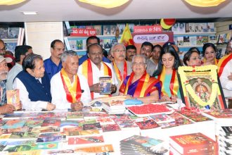 ಸಪ್ನಾ ಪ್ರಕಾಶನ ಸಂಸ್ಥೆಯ ರಾಜ್ಯೋತ್ಸವದಲ್ಲಿ ಕುಮಾರಸ್ವಾಮಿ