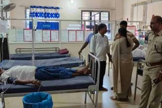 ನಾಡಕಚೇರಿಯಲ್ಲಿ ವಿಷ ಸೇವಿಸಿ ಆತ್ಮಹತ್ಯೆಗೆ ಯತ್ನಿಸಿದ ರೈತ