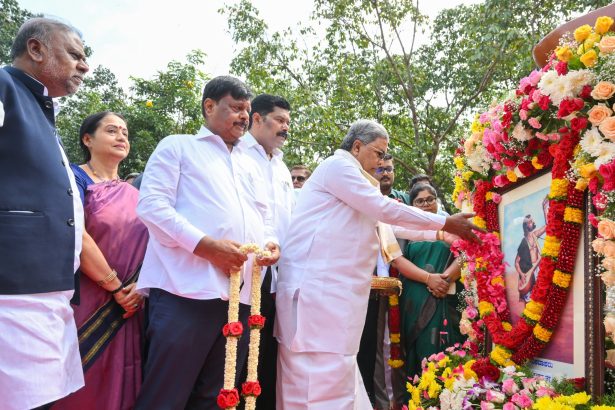 ಕನಕದಾಸರು ಕೇವಲ ಭಕ್ತರಾಗಿರದೇ ಒಬ್ಬ ದಾರ್ಶನಿಕರಾಗಿದ್ದರು: ಸಿದ್ದರಾಮಯ್ಯ