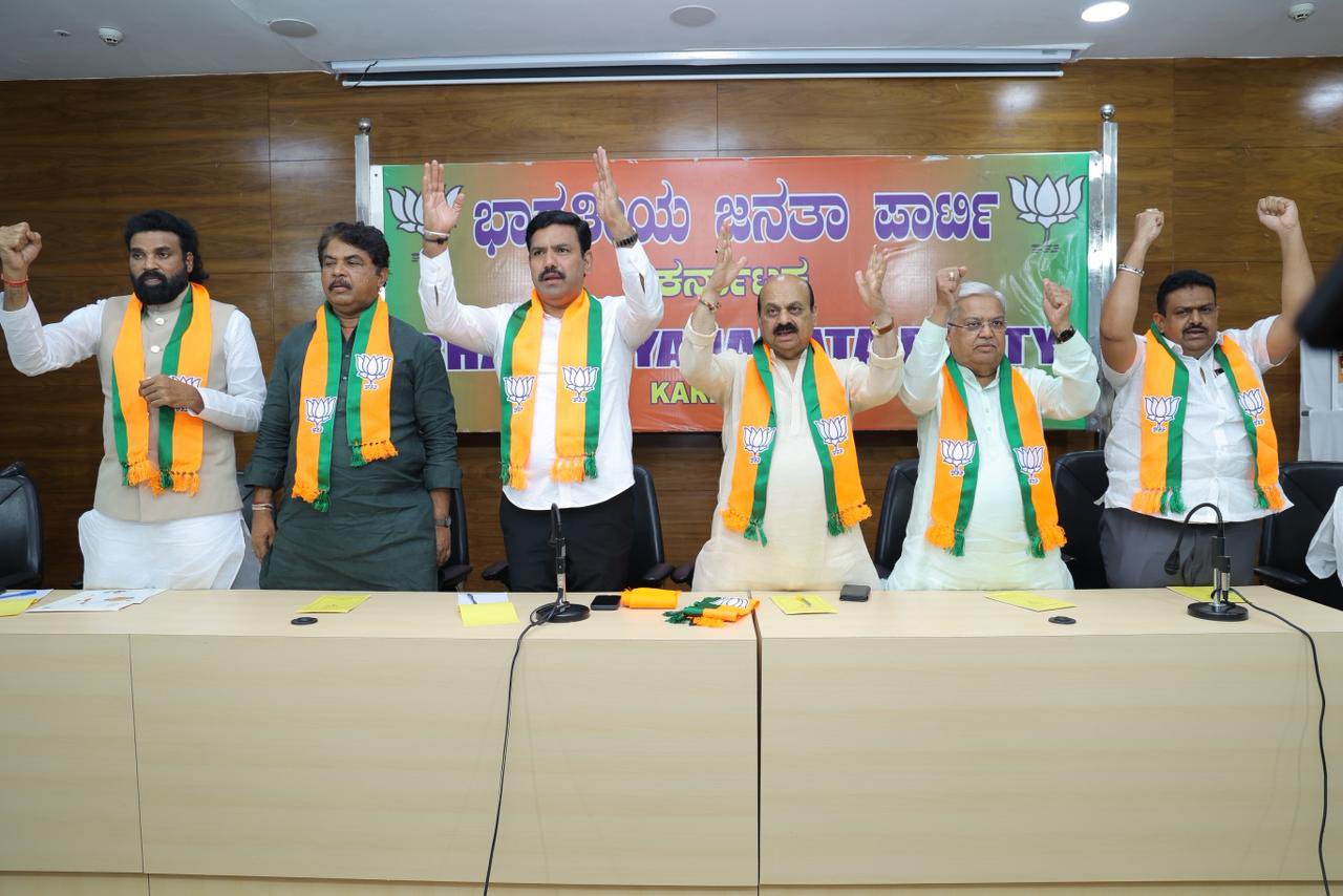 2ನೇ ಬೆಳೆಗೆ ನೀರು ನೀಡದ ರಾಜ್ಯ ಸರ್ಕಾರದ ವೈಫಲ್ಯ ಖಂಡಿಸಿ ಹೋರಾಟಕ್ಕೆ ನಿರ್ಧಾರ