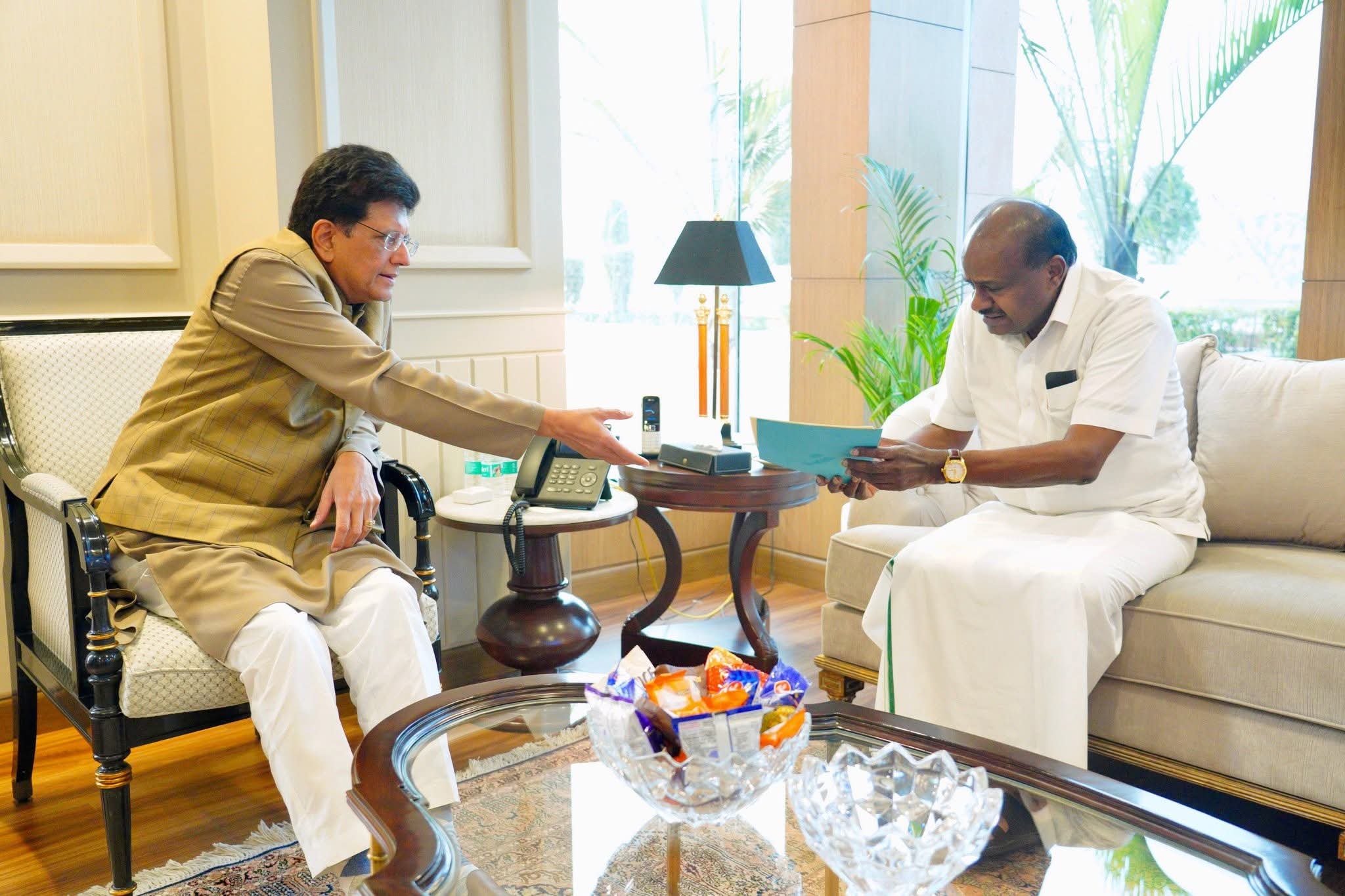 ರಾಜ್ಯದ ಎಲ್ಲ ಕಡೆ ರಾಷ್ಟ್ರೀಯ ಕೈಗಾರಿಕಾ ಕಾರಿಡಾರ್ ಅನುಷ್ಠಾನಕ್ಕೆ ಕುಮಾರಸ್ವಾಮಿ ಮನವಿ