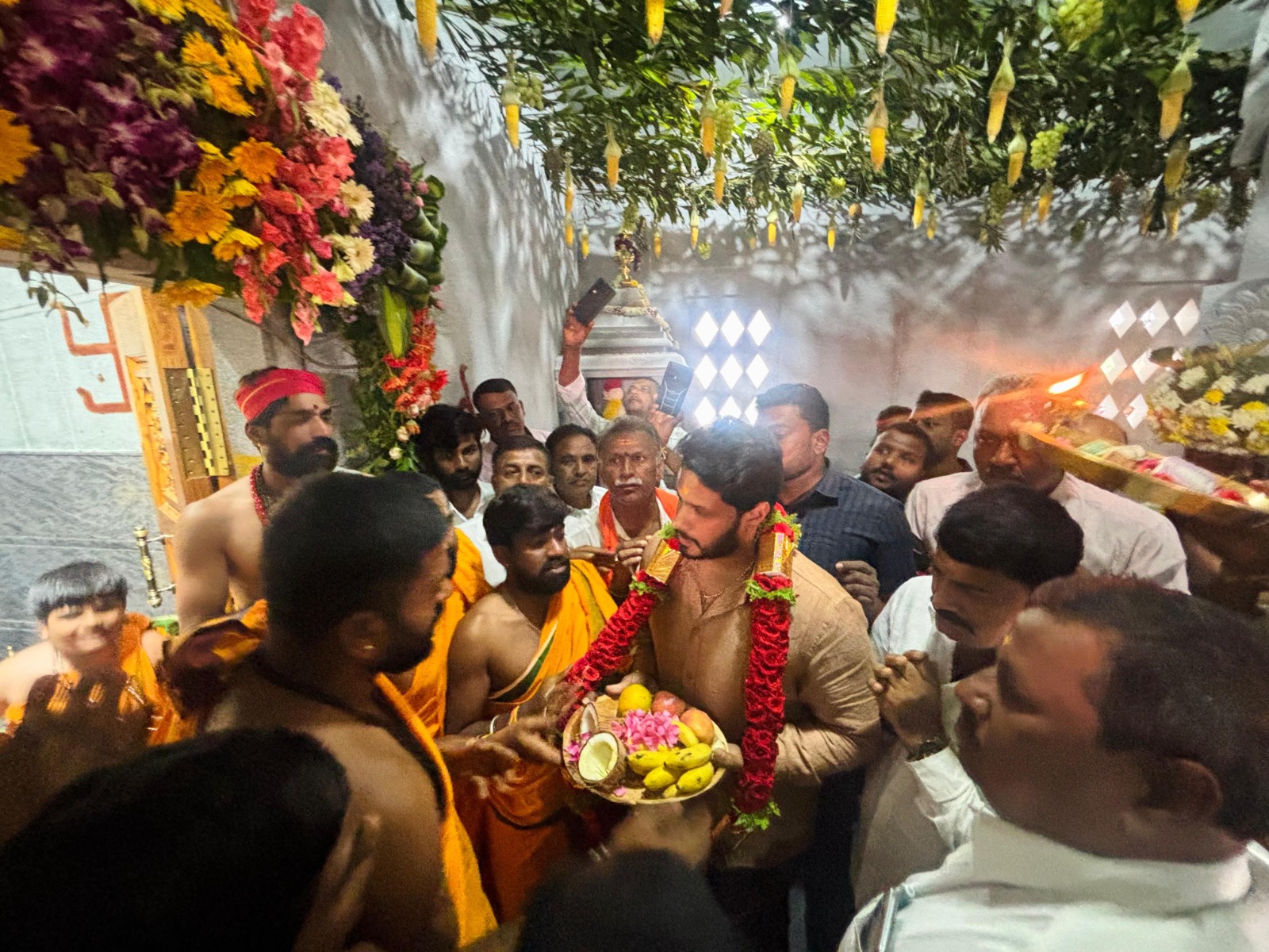 ದೇವಾಲಯ ಲೋಕಾರ್ಪಣೆಯಲ್ಲಿ ನಿಖಿಲ್ ಕುಮಾರಸ್ವಾಮಿ ಭಾಗಿ