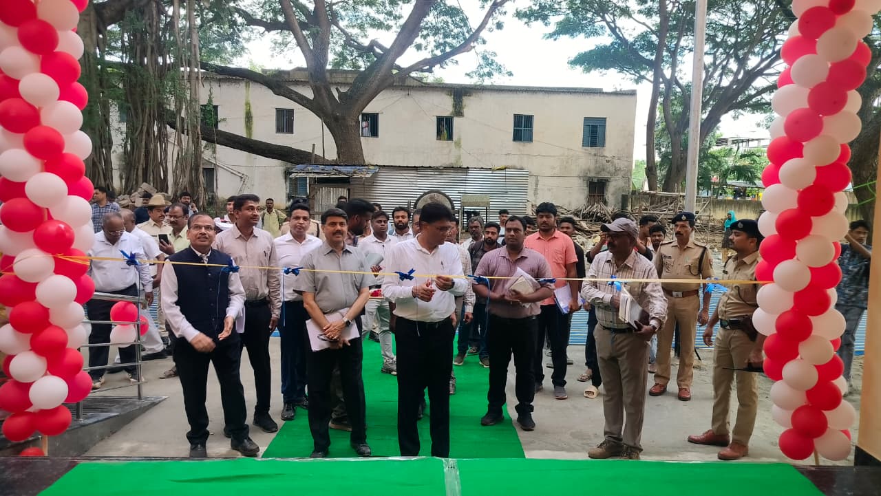 ರಾಣೆಬೆನ್ನೂರು ರೈಲು ನಿಲ್ದಾಣ ಪರಿಶೀಲನೆ ಮತ್ತು ವಸತಿ ಗೃಹಗಳ ಉದ್ಘಾಟನೆ