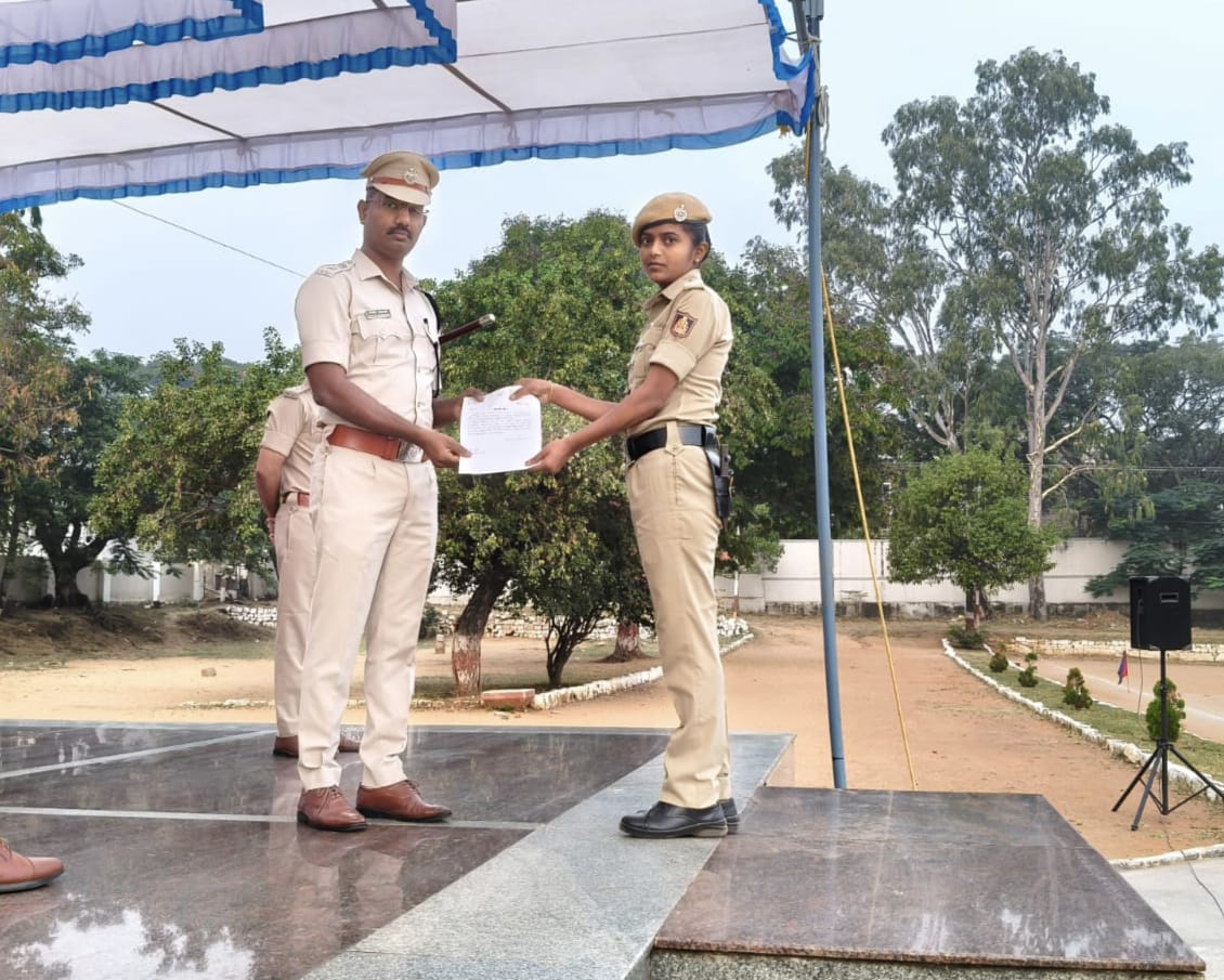 ಮಹಿಳಾ ಪೊಲೀಸ್ ಪೇದೆ ಅನುಷಾಗೆ ಪ್ರಶಸ್ತಿ